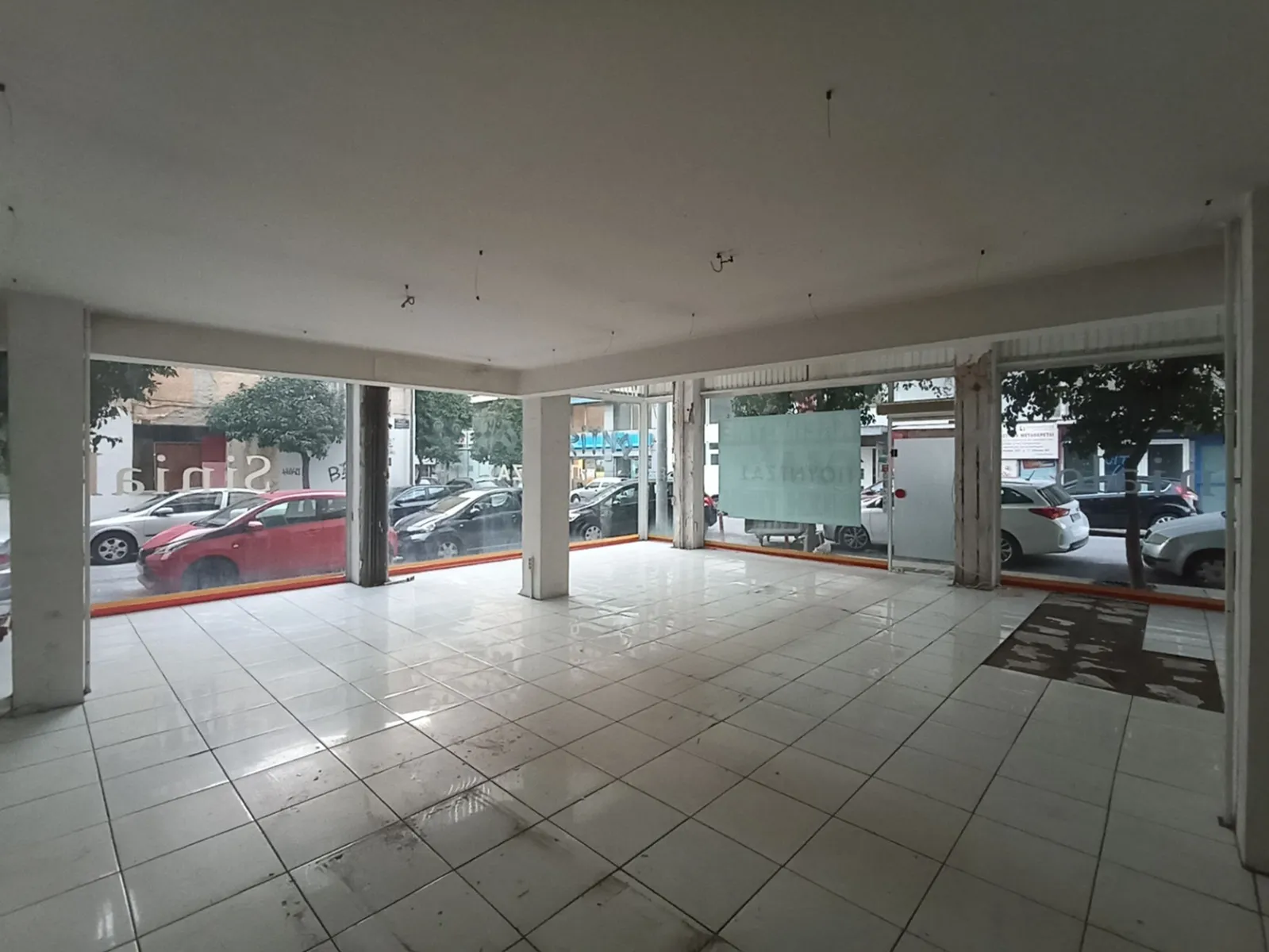 FR-IMG-69d3acc17f933